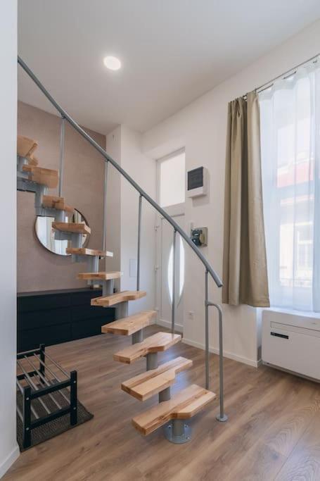 Design By Nw Apartment Budapest
