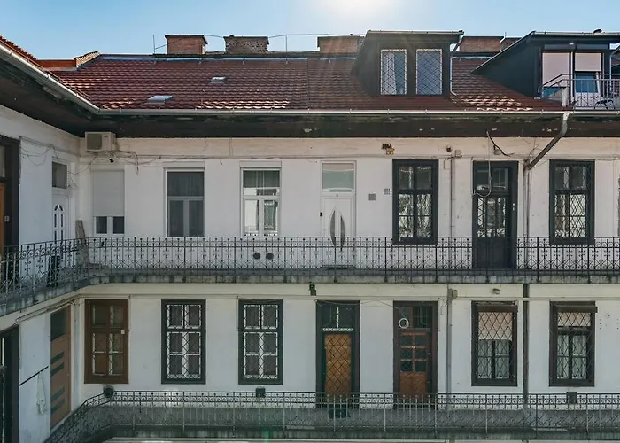 Budapest Design Condo By Nw