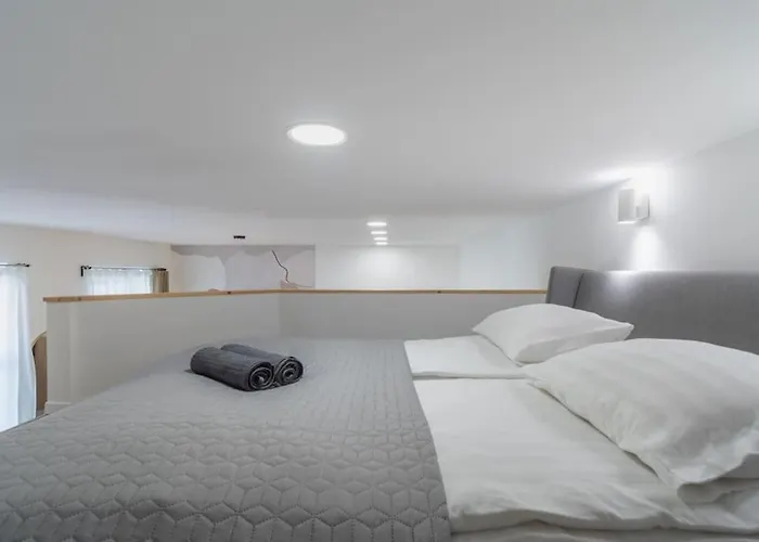 Budapest Design Condo By Nw